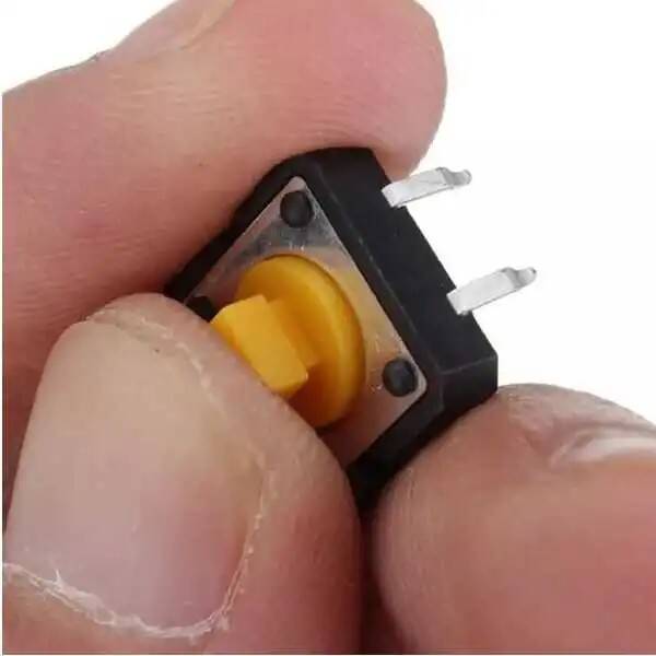 4 Pinli Tact Switch - 12x12x7.3mm - 3