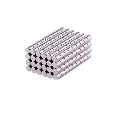 Neodyum Güçlü Mıknatıs 4x4mm - 1 Adet 